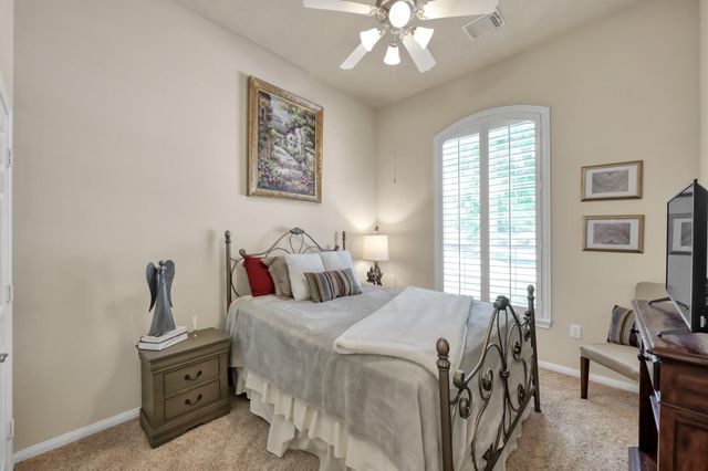 2 Gleneden Court, Conroe, TX 77384