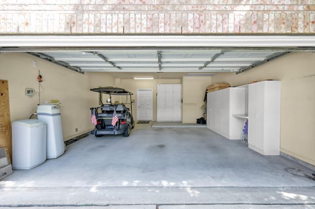 2 Gleneden Court, Conroe, TX 77384
