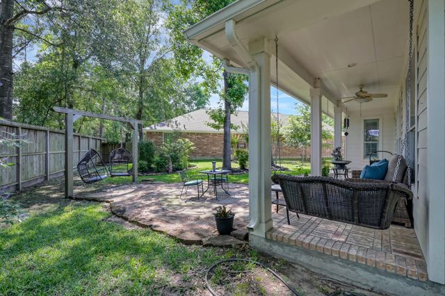 2 Gleneden Court, Conroe, TX 77384