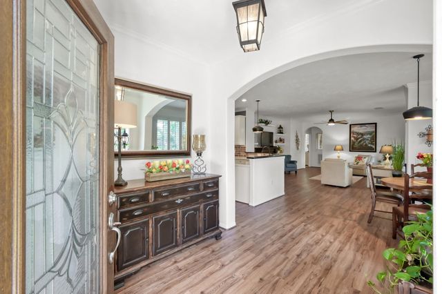 2 Gleneden Court, Conroe, TX 77384
