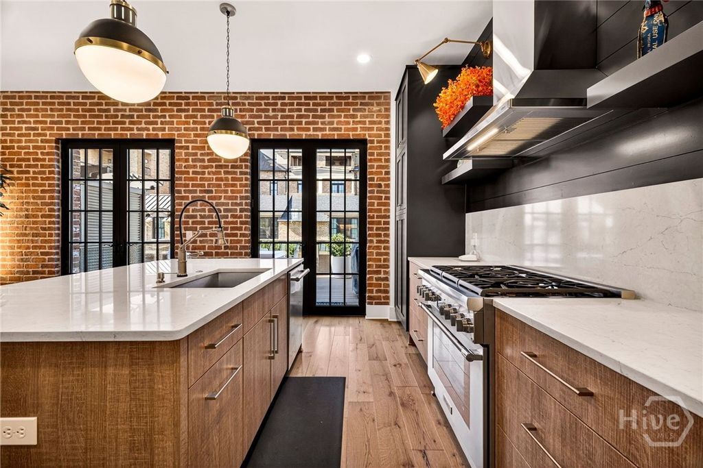 Image 15 of property listing at 460 Port Street, Savannah, GA 31401