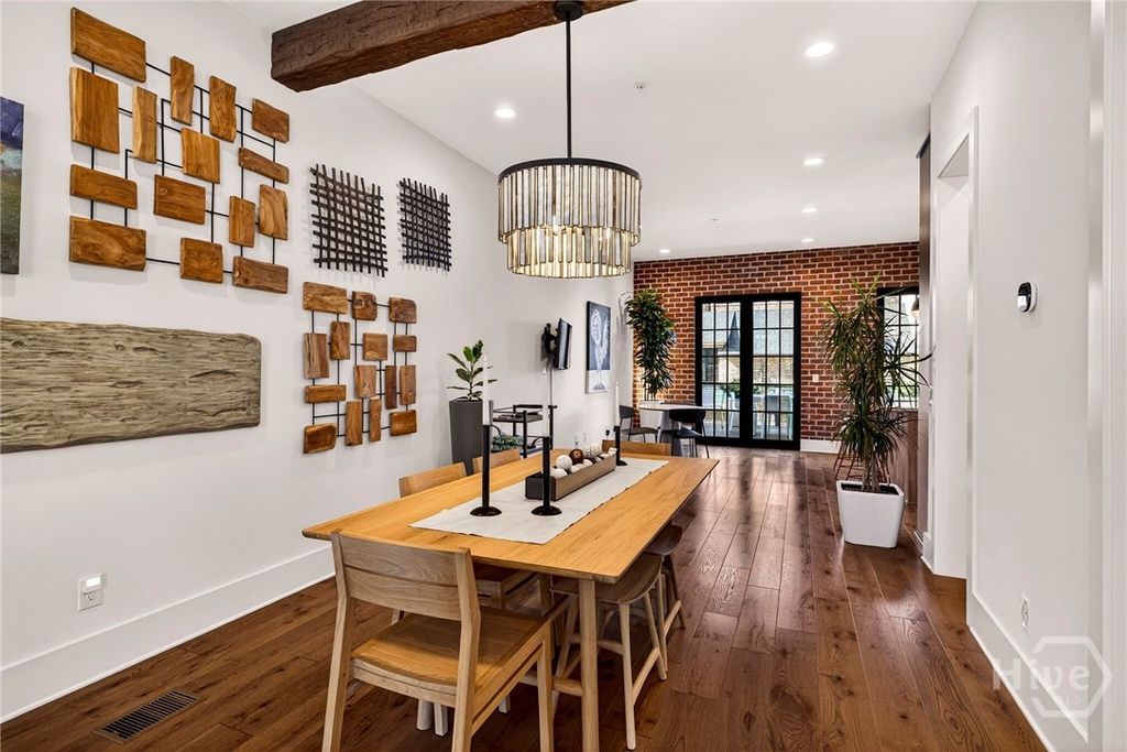Image 9 of property listing at 460 Port Street, Savannah, GA 31401