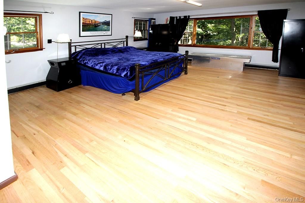 16 Argyle Place, Smithtown, NY 11787 — photo 2