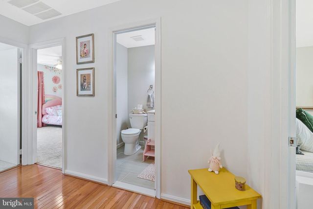 2434 WINDBREAK DR, Alexandria, VA 22306