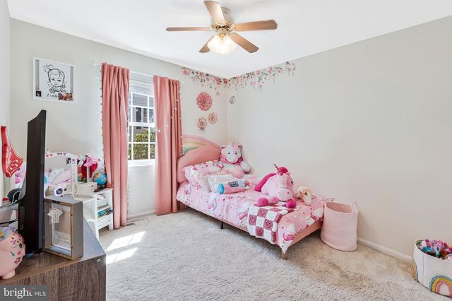 2434 WINDBREAK DR, Alexandria, VA 22306
