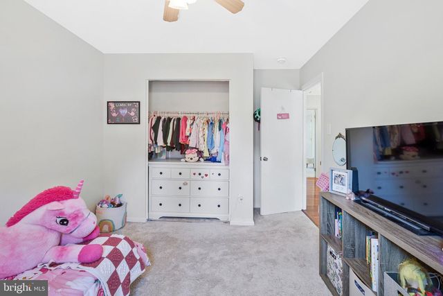 2434 WINDBREAK DR, Alexandria, VA 22306