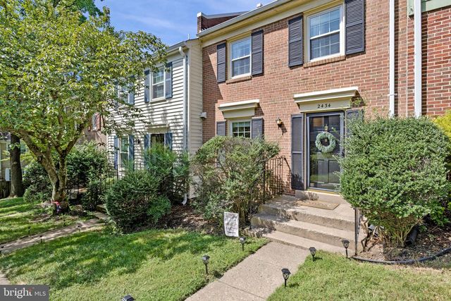 2434 WINDBREAK DR, Alexandria, VA 22306