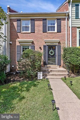 2434 WINDBREAK DR, Alexandria, VA 22306