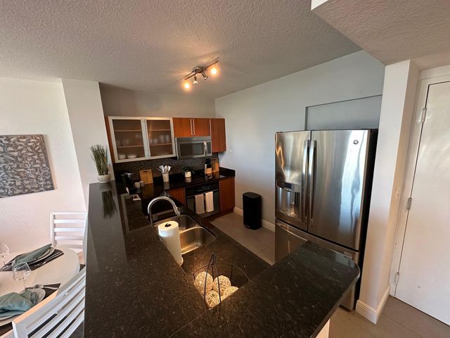 1551 N Flagler Drive 708, West Palm Beach, FL 33401