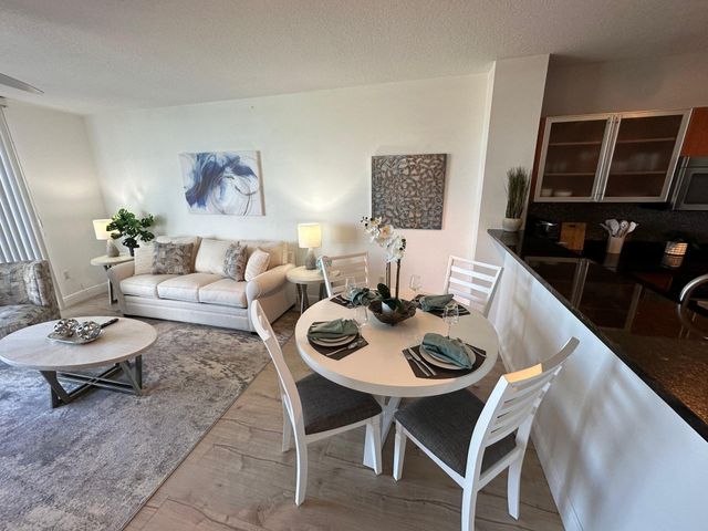 1551 N Flagler Drive 708, West Palm Beach, FL 33401