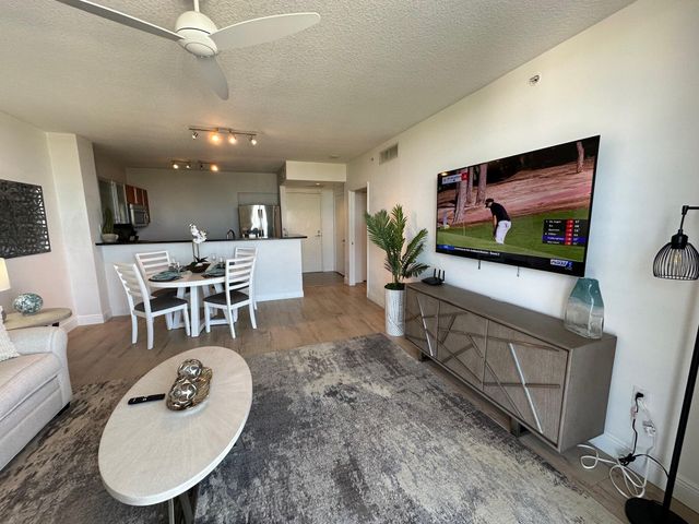 1551 N Flagler Drive 708, West Palm Beach, FL 33401