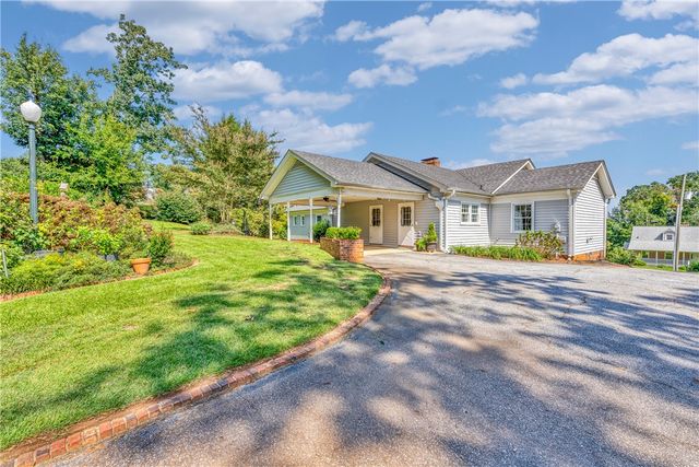 107 Peachtree Drive, Greer, SC 29651