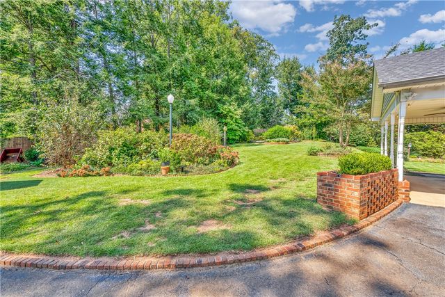 107 Peachtree Drive, Greer, SC 29651