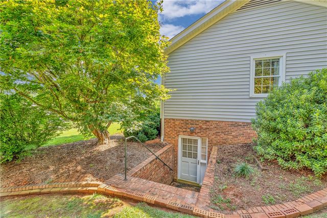 107 Peachtree Drive, Greer, SC 29651