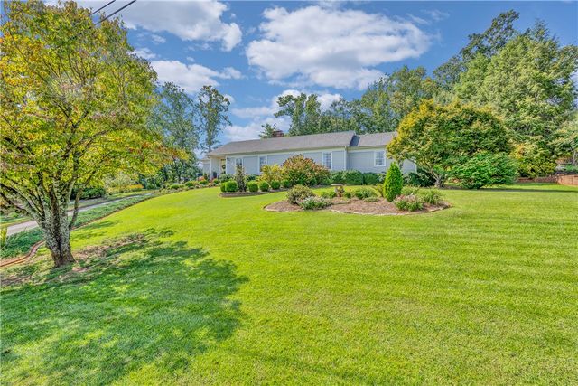 107 Peachtree Drive, Greer, SC 29651