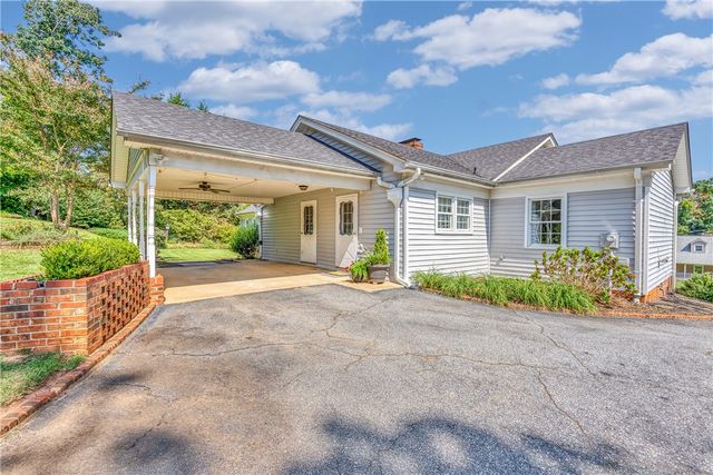 107 Peachtree Drive, Greer, SC 29651