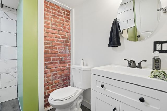 1024 Highland Avenue, Waukegan, IL 60085