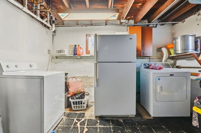 1024 Highland Avenue, Waukegan, IL 60085