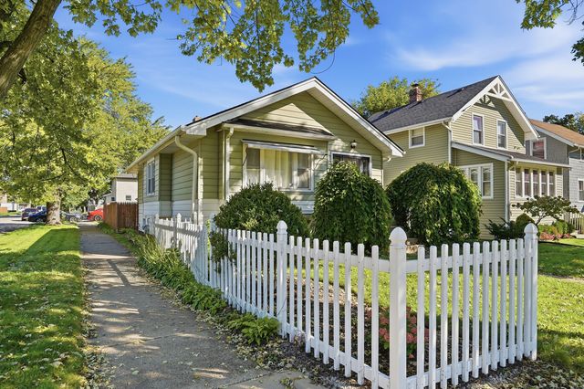 1024 Highland Avenue, Waukegan, IL 60085