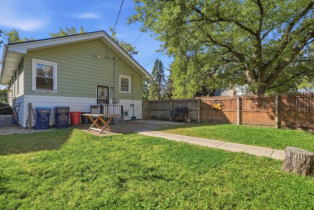 1024 Highland Avenue, Waukegan, IL 60085