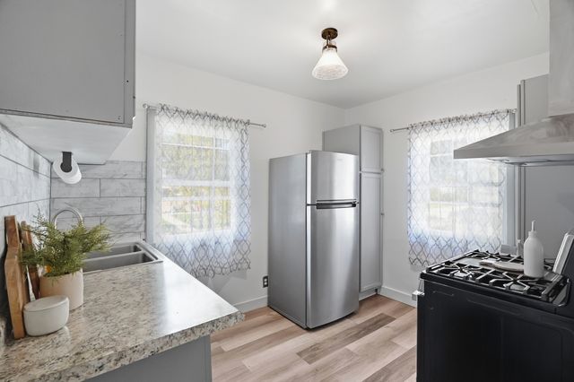 1024 Highland Avenue, Waukegan, IL 60085