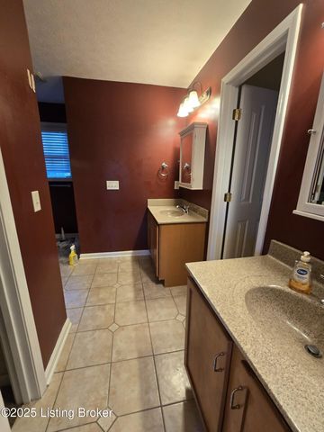 617 Wind Brook Dr, Elizabethtown, KY 42701