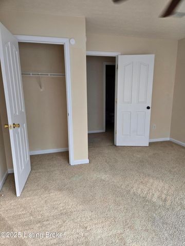 617 Wind Brook Dr, Elizabethtown, KY 42701