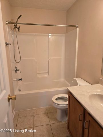 617 Wind Brook Dr, Elizabethtown, KY 42701