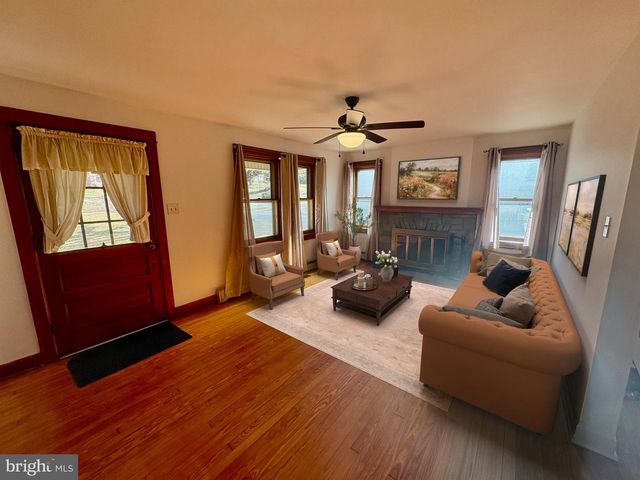 424 LAMPETER RD, Lancaster, PA 17602