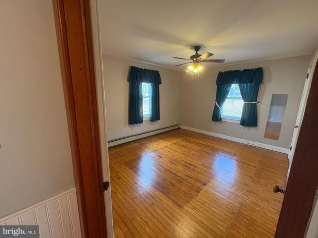 424 LAMPETER RD, Lancaster, PA 17602