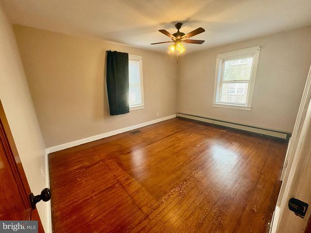 424 LAMPETER RD, Lancaster, PA 17602