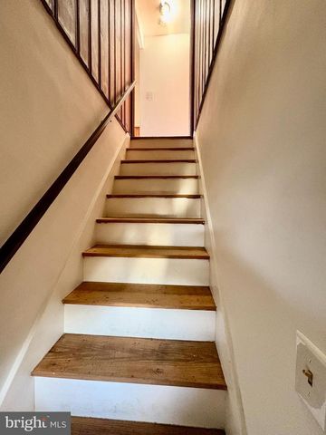 424 LAMPETER RD, Lancaster, PA 17602