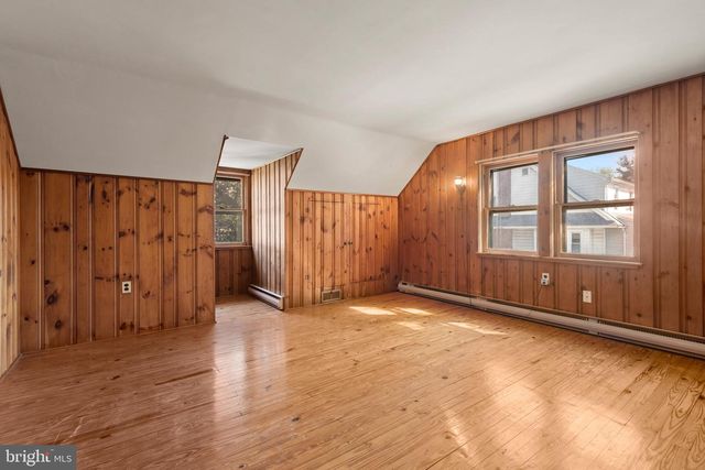 424 LAMPETER RD, Lancaster, PA 17602