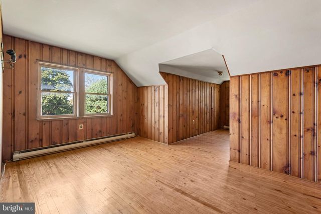 424 LAMPETER RD, Lancaster, PA 17602