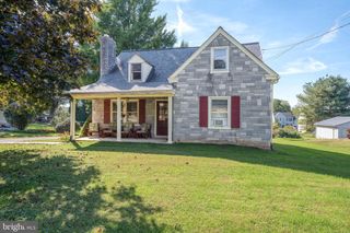 424 LAMPETER RD, Lancaster, PA 17602