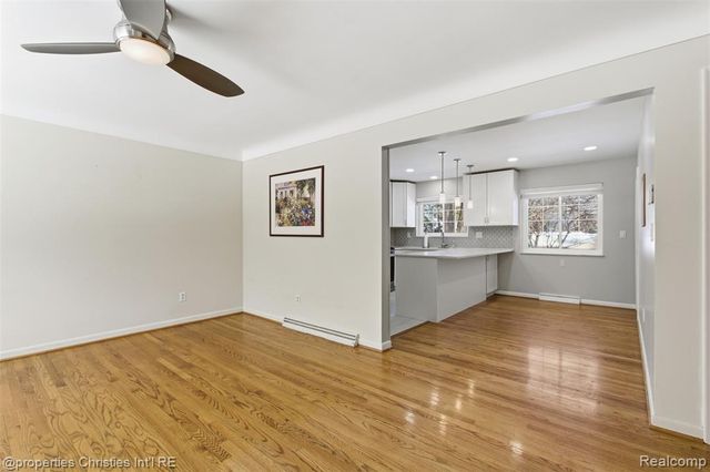 2155 Devonshire Road, Bloomfield Hills, MI 48302