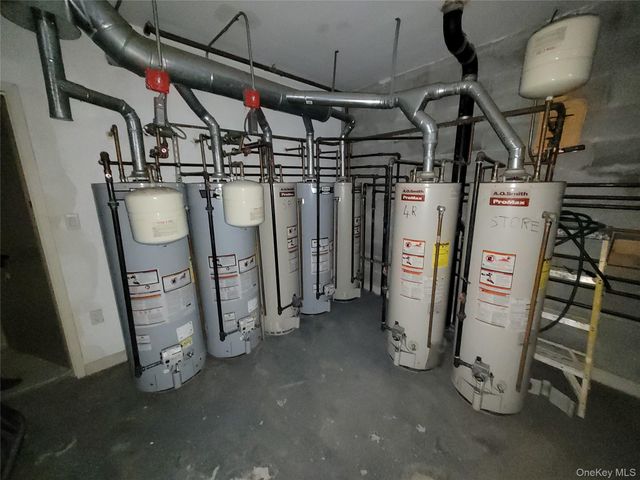 2572 31st Street, Astoria, NY 11102