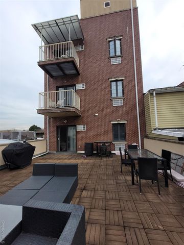 2572 31st Street, Astoria, NY 11102