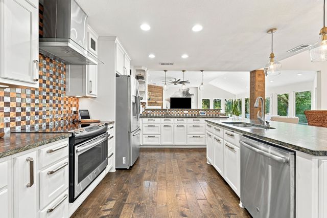 3840 Mockingbird Lane, Midlothian, TX 76065