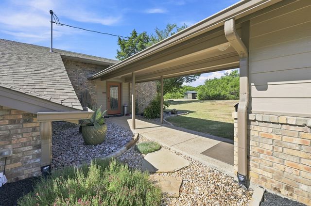 3840 Mockingbird Lane, Midlothian, TX 76065