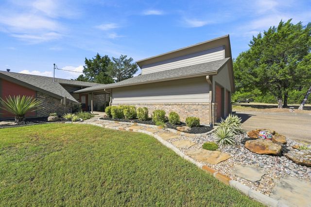 3840 Mockingbird Lane, Midlothian, TX 76065