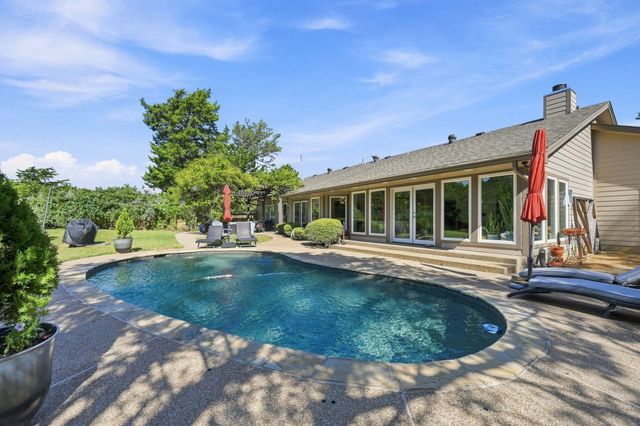 3840 Mockingbird Lane, Midlothian, TX 76065
