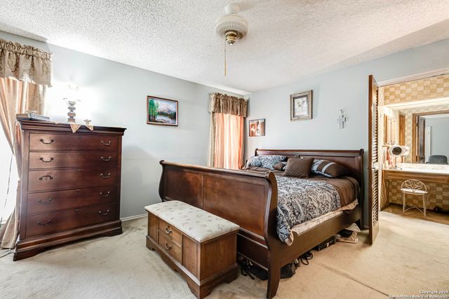 2215 Sun Wood, San Antonio, TX 78232