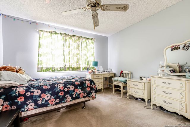 2215 Sun Wood, San Antonio, TX 78232