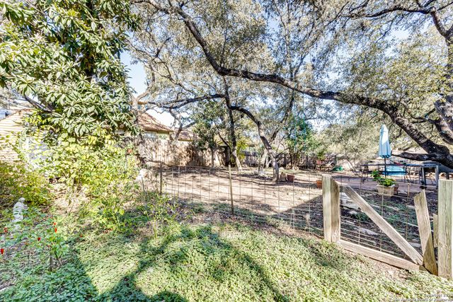 2215 Sun Wood, San Antonio, TX 78232