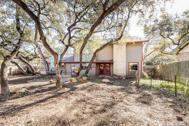 2215 Sun Wood, San Antonio, TX 78232