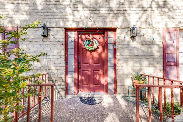 2215 Sun Wood, San Antonio, TX 78232