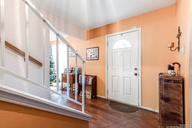 2215 Sun Wood, San Antonio, TX 78232