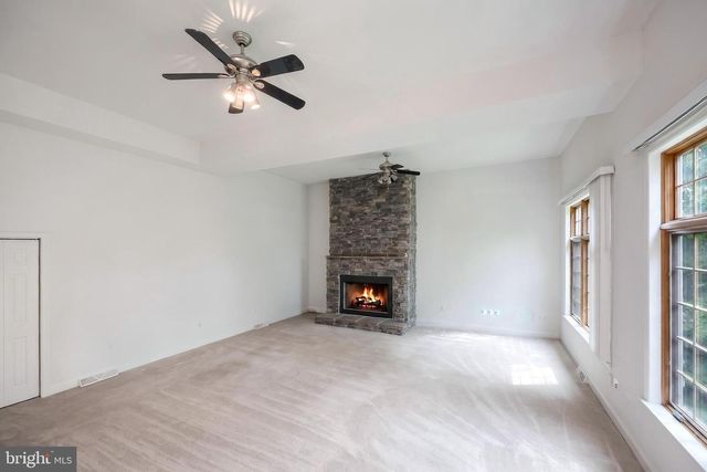 335 LAUREL DR, York, PA 17406