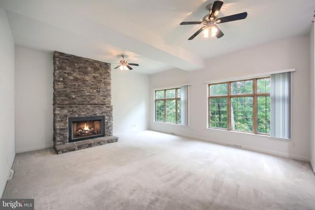 335 LAUREL DR, York, PA 17406